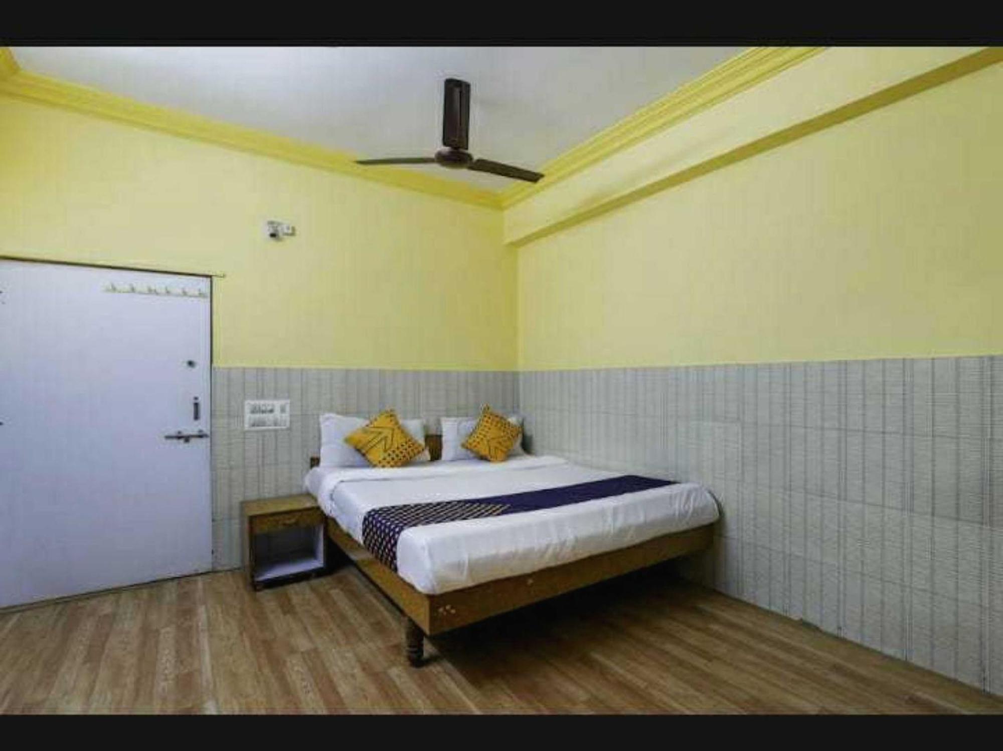 Oyo Hotel Apsara Guest House Ahmedabad Luaran gambar